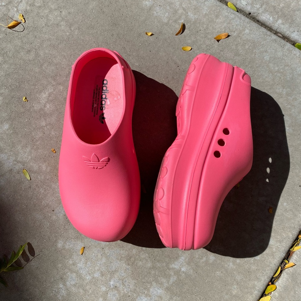 Adidas Adifom Stan Smith Mule in Lucid Pink.